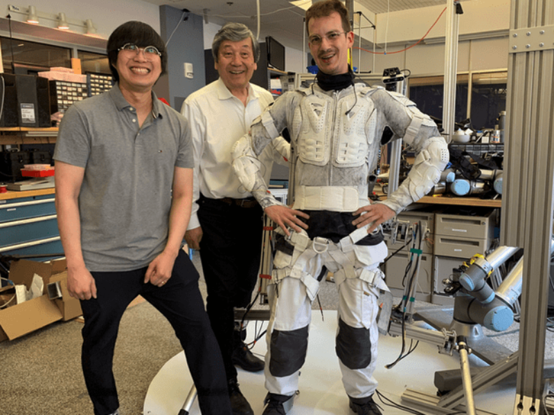 “SuperLimbs” for moonwalkers