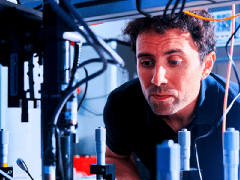 Strings that can vibrate forever (kind of)