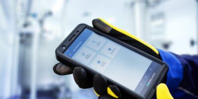 Smartphone 5G numérisant les communications dans les parcs énergétiques espagnols