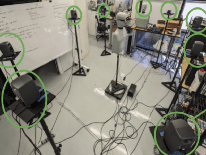 Robust speech recognition in AR