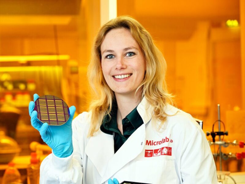 Reducing AI energy consumption with on-chip training