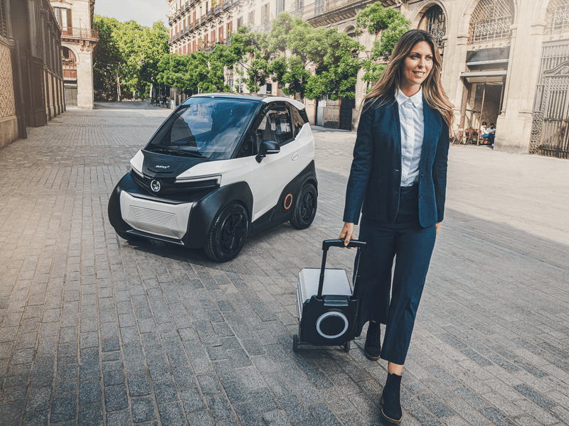 Silence S04, the first electric urban NanoCar with removable batteries