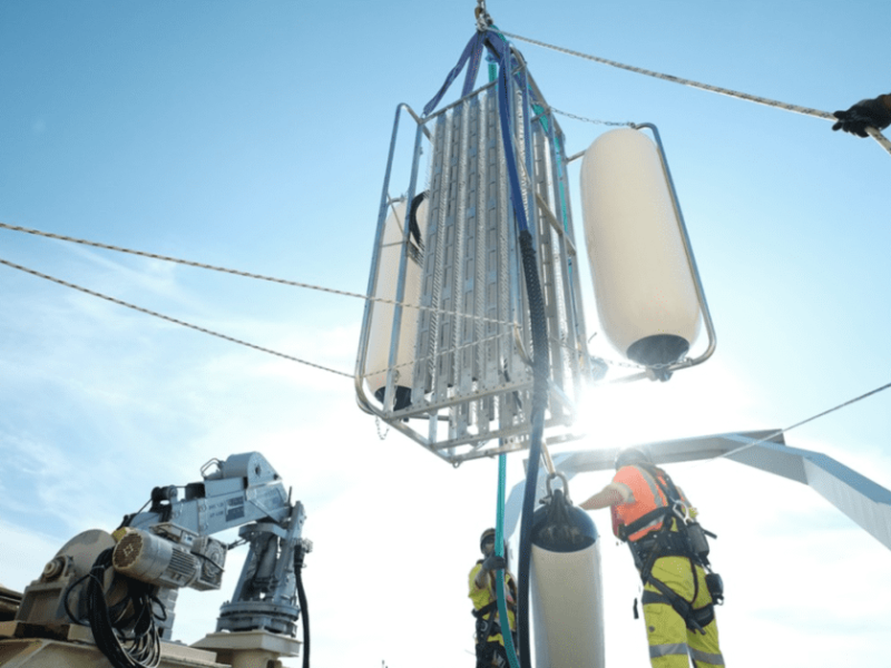 Locating subsea transmission cables with high precision and reliability