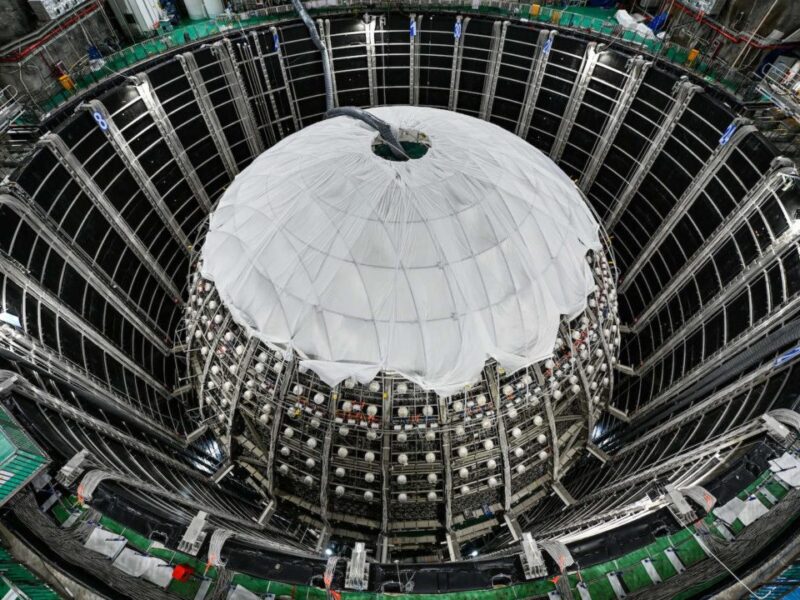 Numériseurs ultra rapides pour identifier les neutrinos dans le projet JUNO