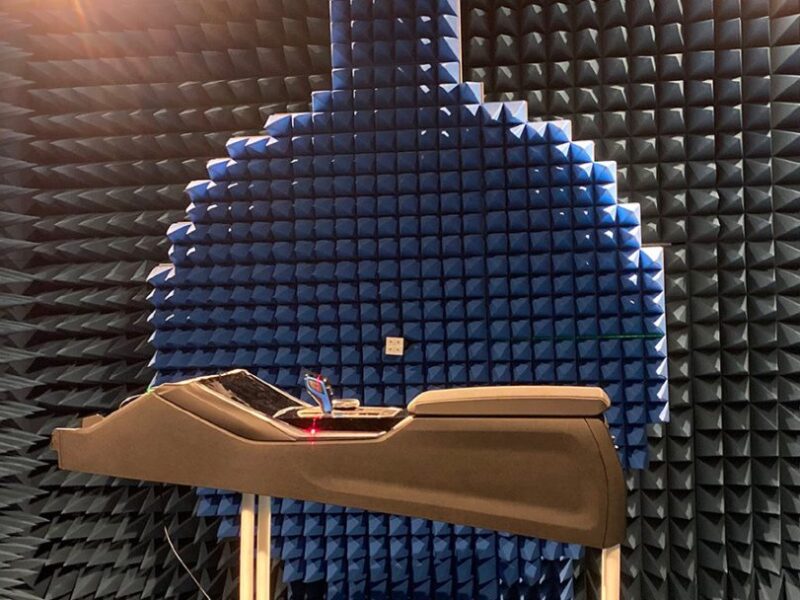 Antenna digital twin optimizes automotive connectivity