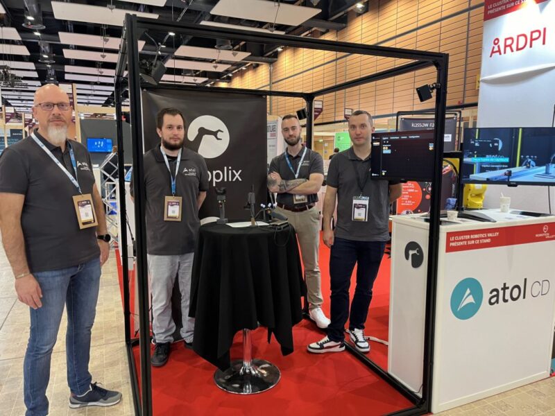 Repplix : une solution logicielle démocratisant la programmation robotique, imaginée par MBDA et soutenue par Atol CD et Fuzzy Logic Robotics