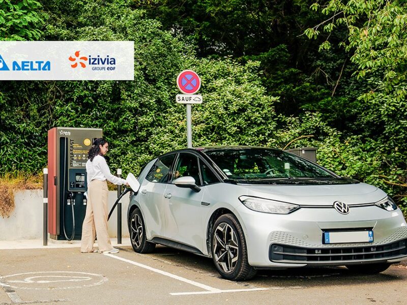 Partenariat entre Delta et IZIVIA pour un renforcement de l&rsquo;infrastructure de recharge des véhicules électriques en France
