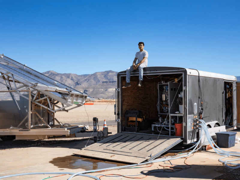 Solar-powered desalination system