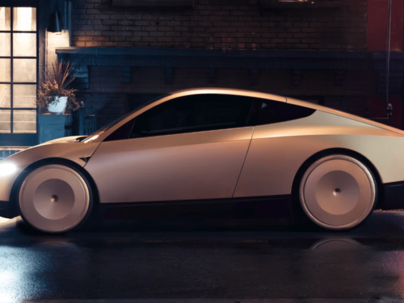 Tesla robot cars aren’t coming quite yet