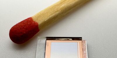 LCOS holographic microdisplay uses fast CMOS backplane