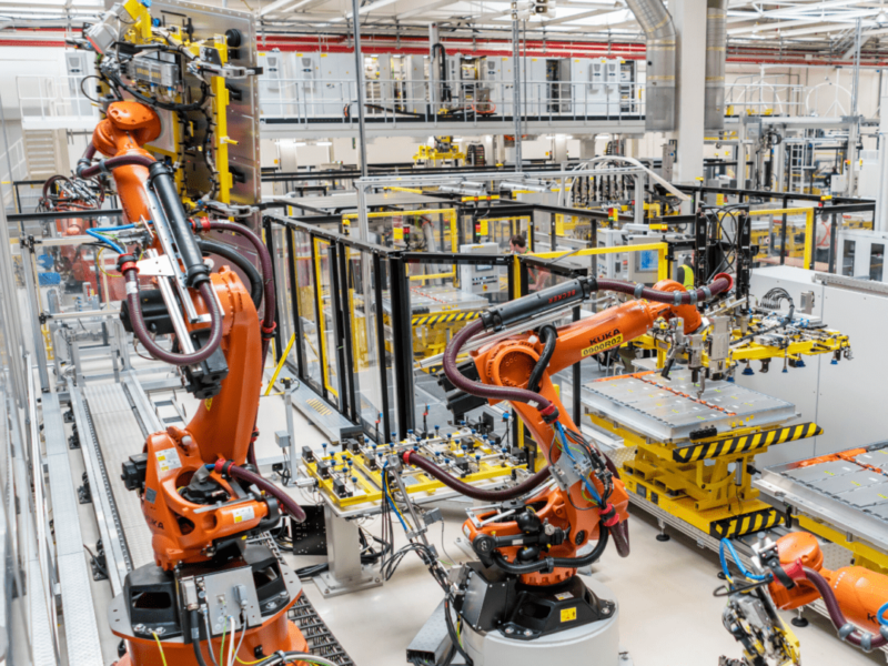 Škoda tops 1m battery systems, expands Czech plant