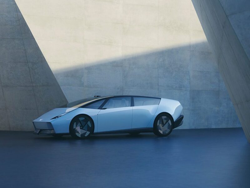 Renesas to develop 100W driverless car controller for Honda