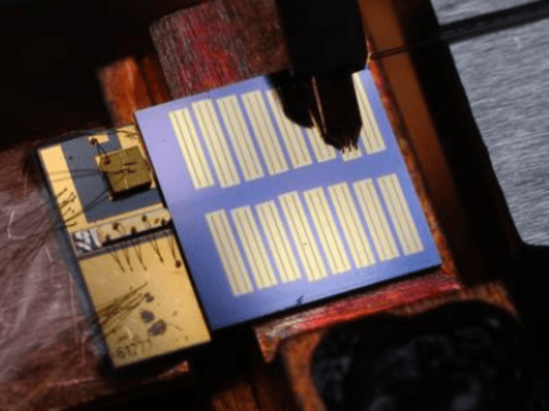 Compact comb lights the way for next-gen photonics