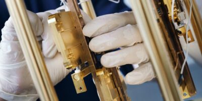 Silicon acoustic spin qubits for quantum computing