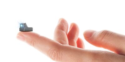 TriLite moves its smart glasses display into automotive