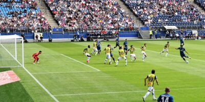 Antennas bring ultra-high frequencies to sports tracking