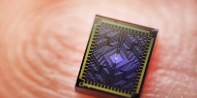 Intel teams for huge Japanese quantum computer