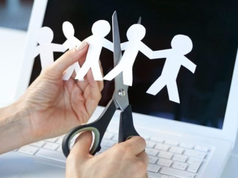 ST details plan to cut 2,800 jobs, revamp manufacturing