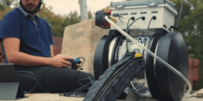 A vine robot capable of navigating under collapsed structures