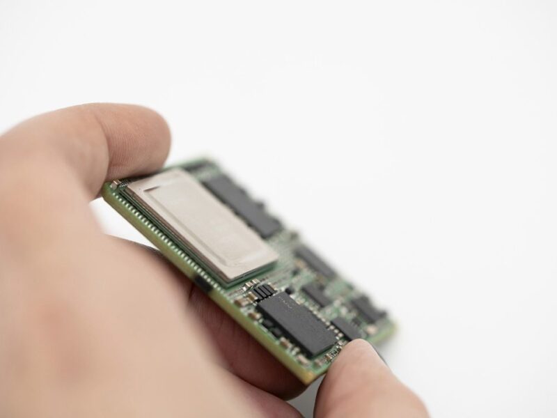 Arm-based embedded modules support many operating systems