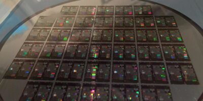 Quantum dot lasers for silicon chiplets