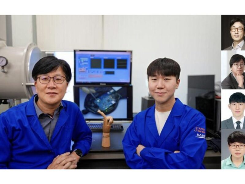 First wireless OLED contact lens for wearable diagostics