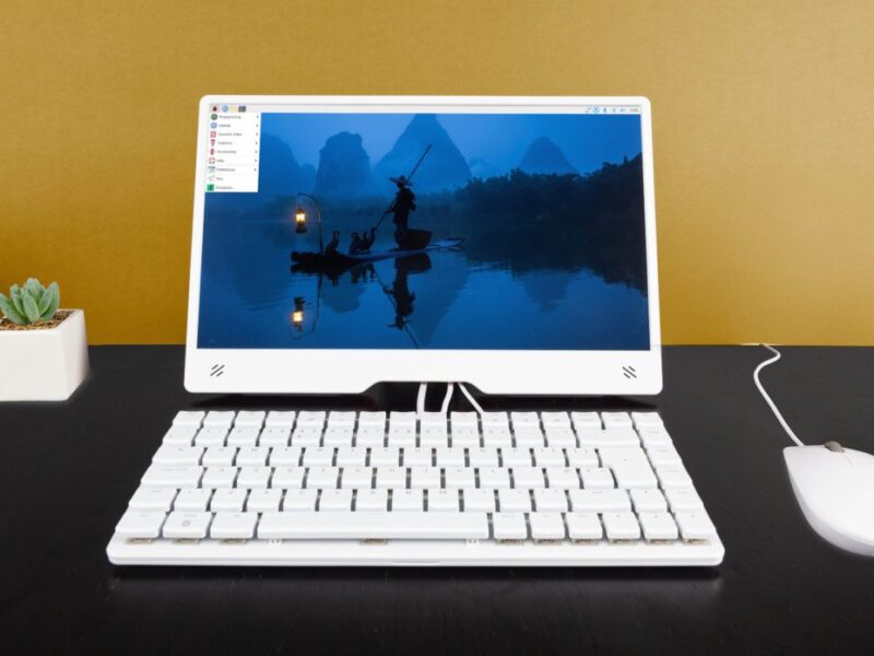 Raspberry lance son PC Raspberry Pi 500+ à $200