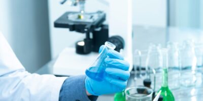 Single-crystal cathode degradation study reshapes battery lifetime assumptions