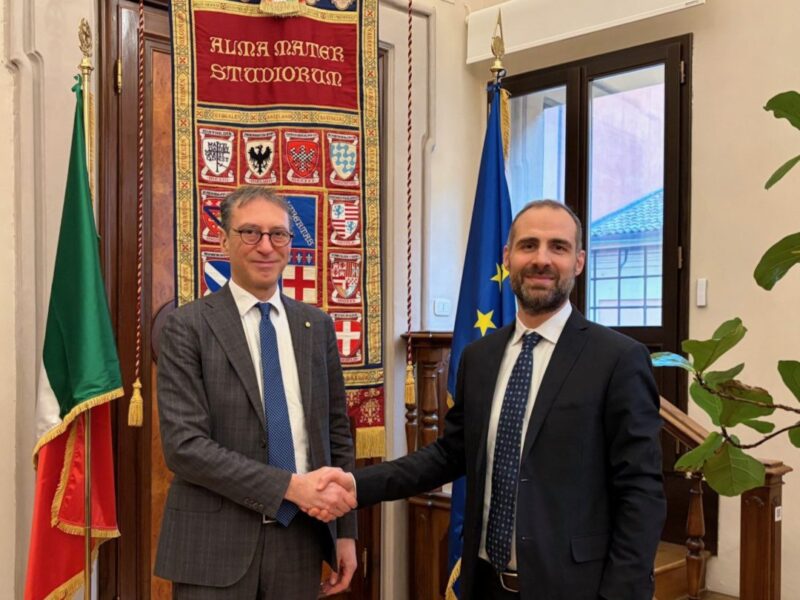 Vertiv et l’Université de Bologne concluent un partenariat stratégique pour stimuler la recherche, la formation et l’innovation dans les infrastructures numériques critiques