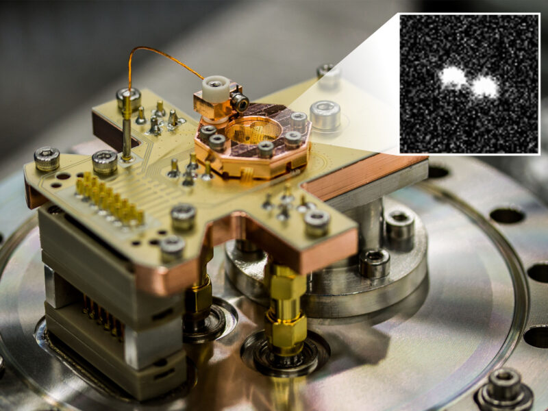 Microwave pulse method reduces error rate in quantum computers