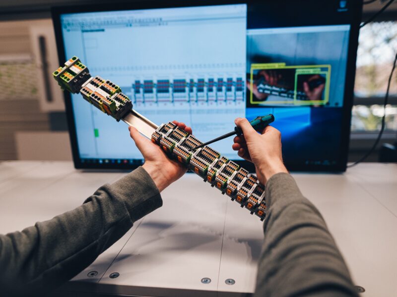 How industrial companies can increase their efficiency with 5G networks