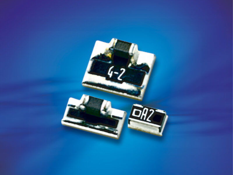 Attenuator compensates temperature drift of GaAs amplifiers