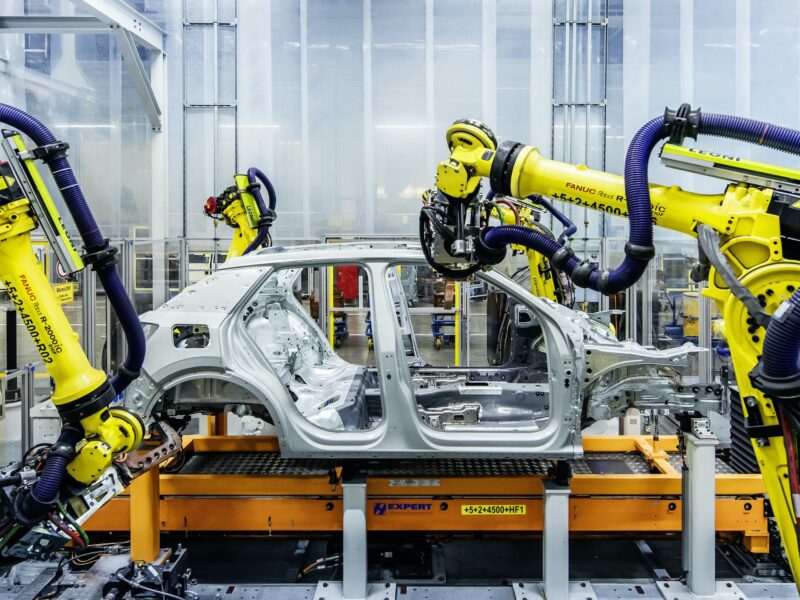 Chip shortages worsen for car makers