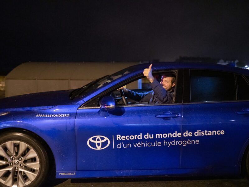 Toyota sets range record for hydrogen cars