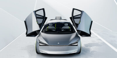 “Holokraktor” demos potential of Augmented Reality in the car