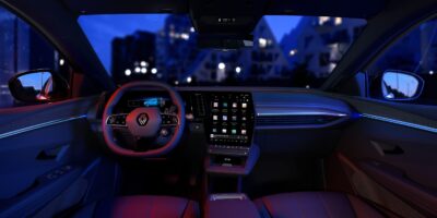 Renault takes inspiration for display concept from smartphone