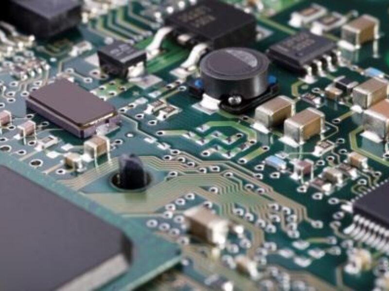 Security-hardened reset domain crossing circuit