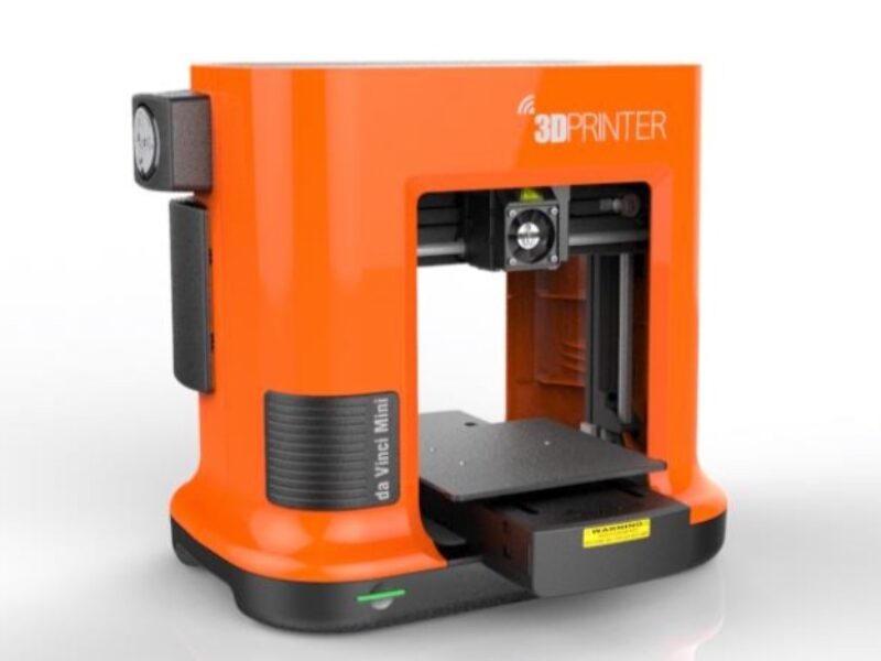 Compact, affordable 3D printer targets entry-level