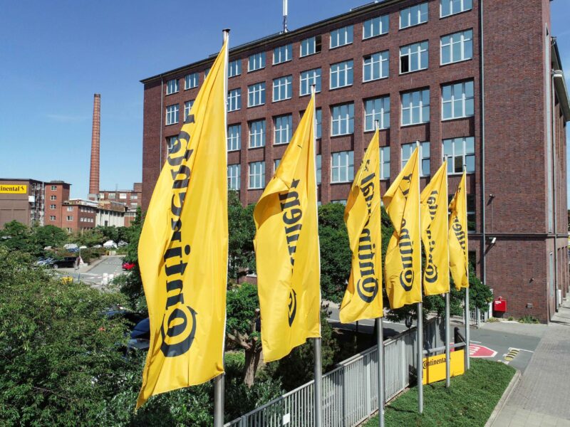 Continental realigns, Powertrain division goes public