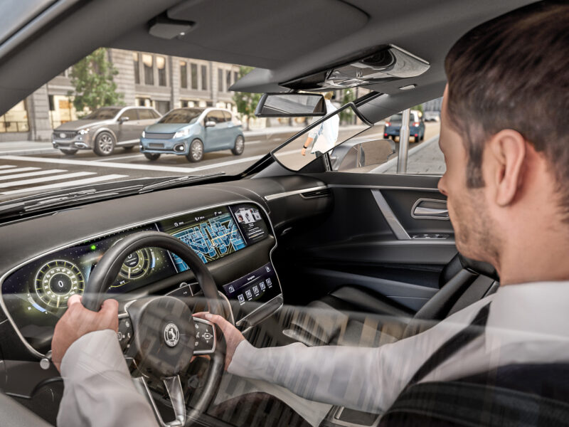 “Transparent” A-pillar eliminates blind area