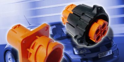 4-way connector handles up to 500VDC and 34A