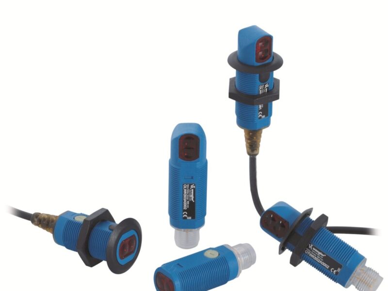 Efficient optical beam sensor line in M18 plastic housing