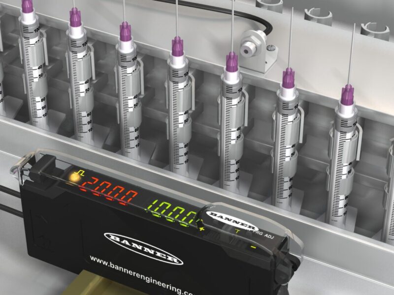 Dual display fiber amplifier with easy teach and programming for sensing applications