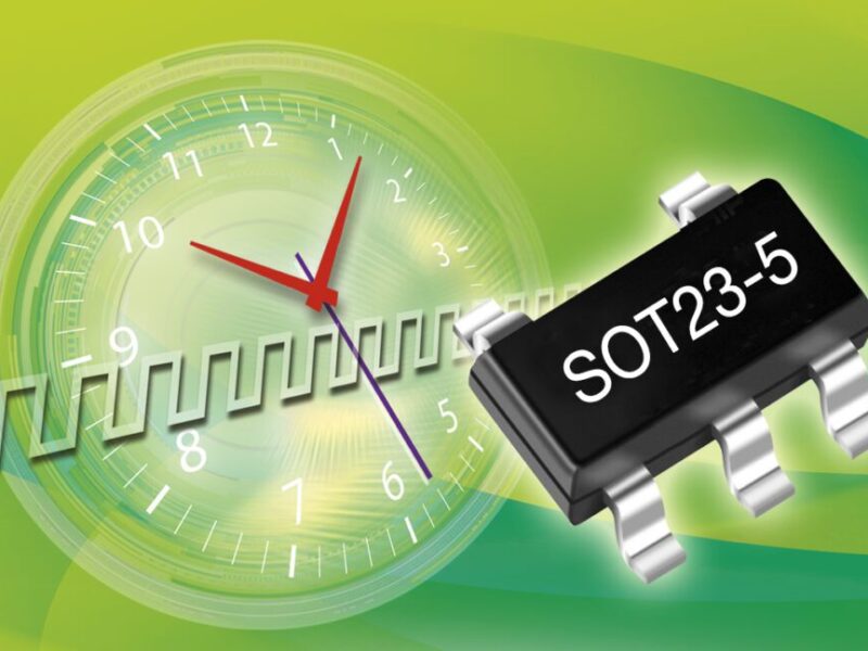 Single chip clock with a single output and integrated MEMS resonator
