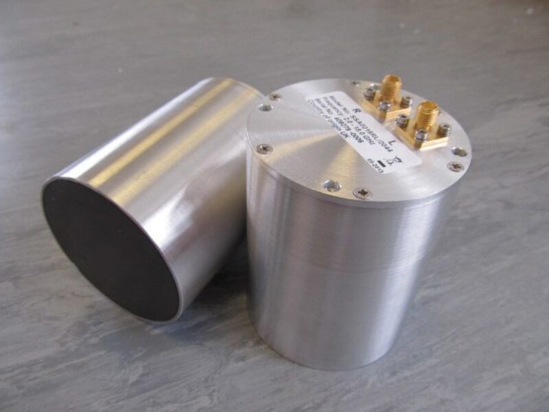 Ultra wideband, dual polar, sinuous spiral antenna