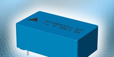 Film capacitors: Wide range with low insertion height