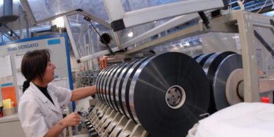 Kemet introduces high voltage ceramic capacitors for the automotive industry