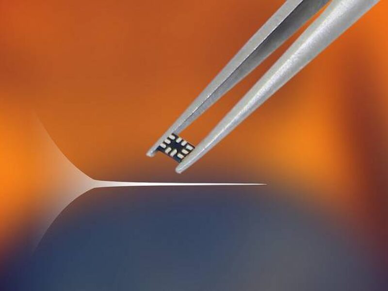 Low-voltage analogue switch in 0.35mm thin miniQFN10 package