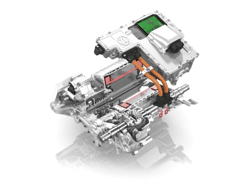 Modular powertrain goes into series vehicle