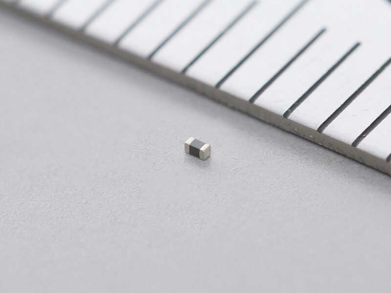 RF noise filter suits audio lines in portable devices